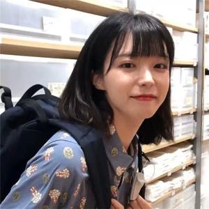 抱着欧洲美女大屁股狠狠操
