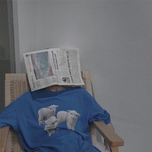 抱着欧洲美女大屁股狠狠操
